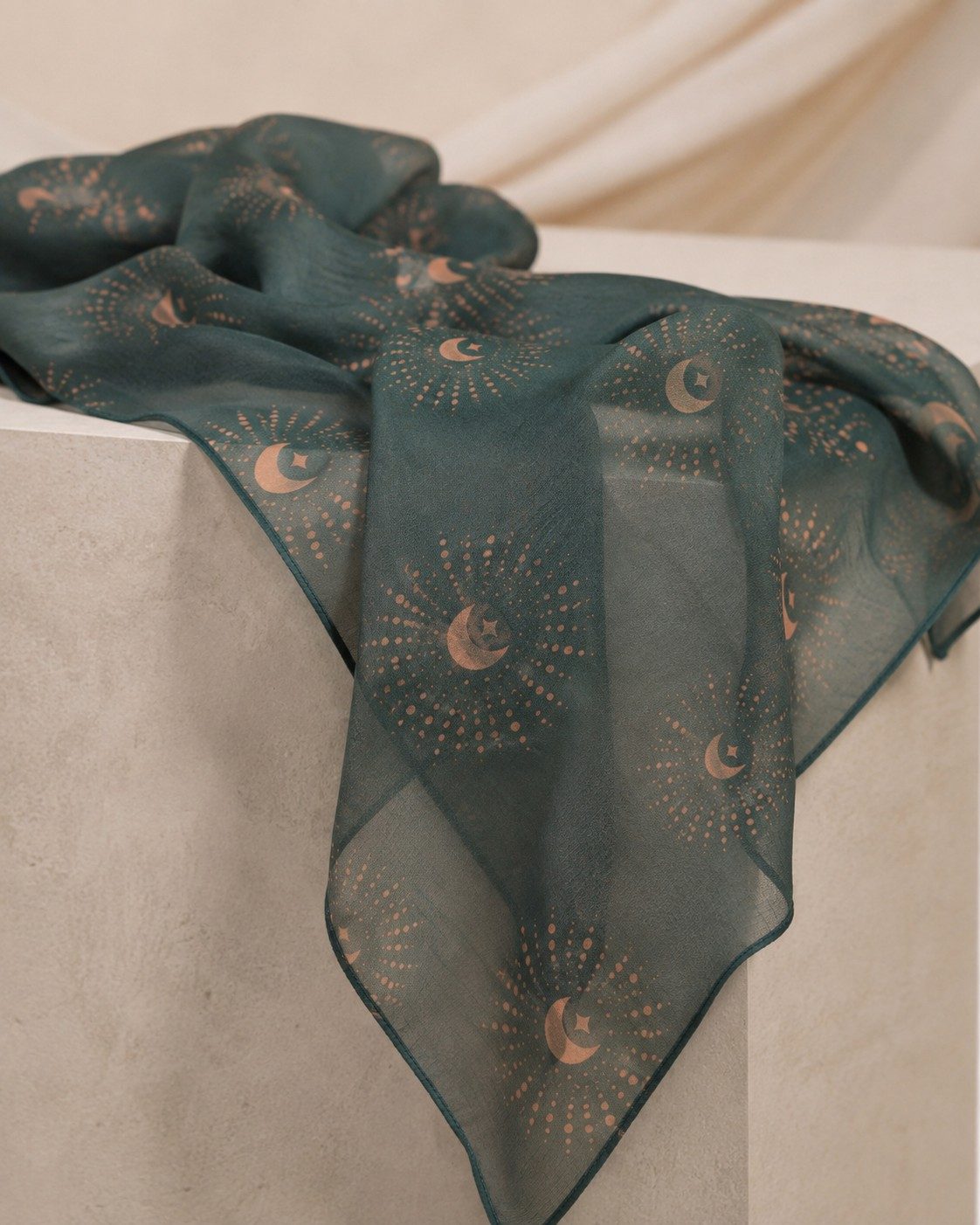 30s Print Modal Crescent Moon & Star Hijab wholesale manufacturer China detail